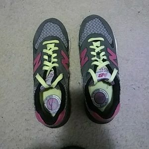 New balance shoes